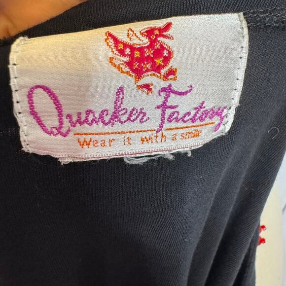 Quacker Factory Vintage Sequin Wreath Christmas Top Black XL Holiday - Picture 7 of 8